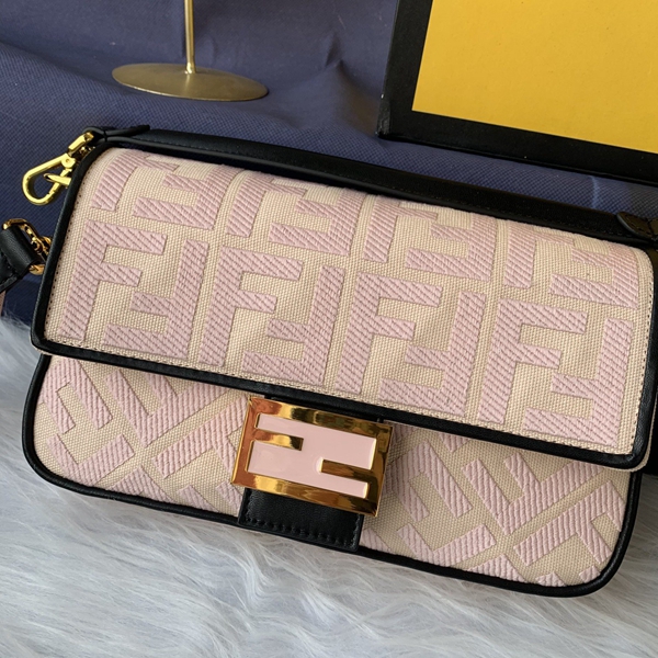 スーパーコピーブランドバッグ背面デザイン